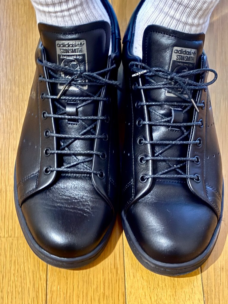 STAN SMITHに702Sを通したところ